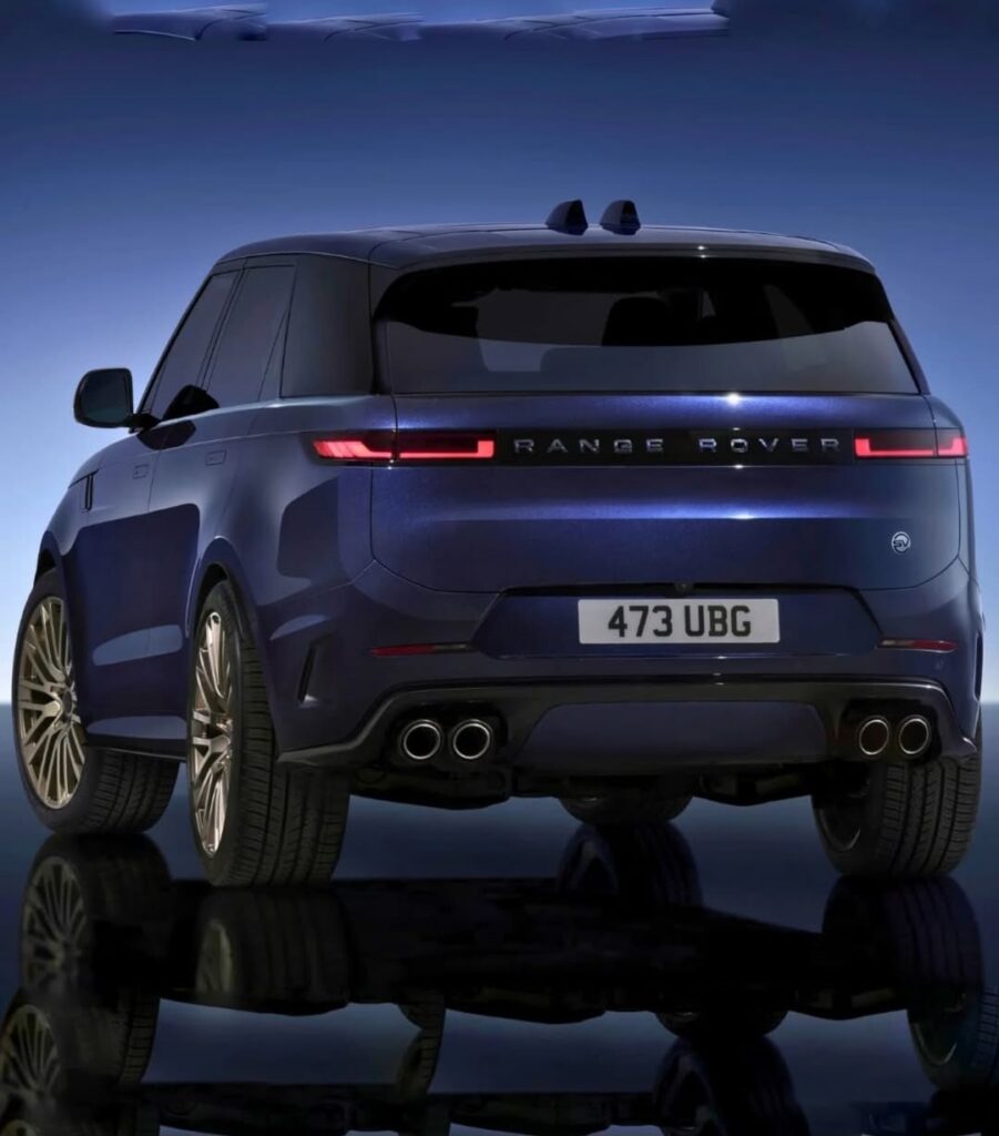 रेंज रोवर के नये मॉडल की टक्कर आस पास नहीं है कोई एसयूवी देखिये क्या हे नया अपडेट ओर नया लुक दिया है. 3 1000449104